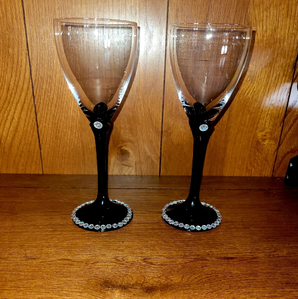 Hand Crafted Wine Glass Set
